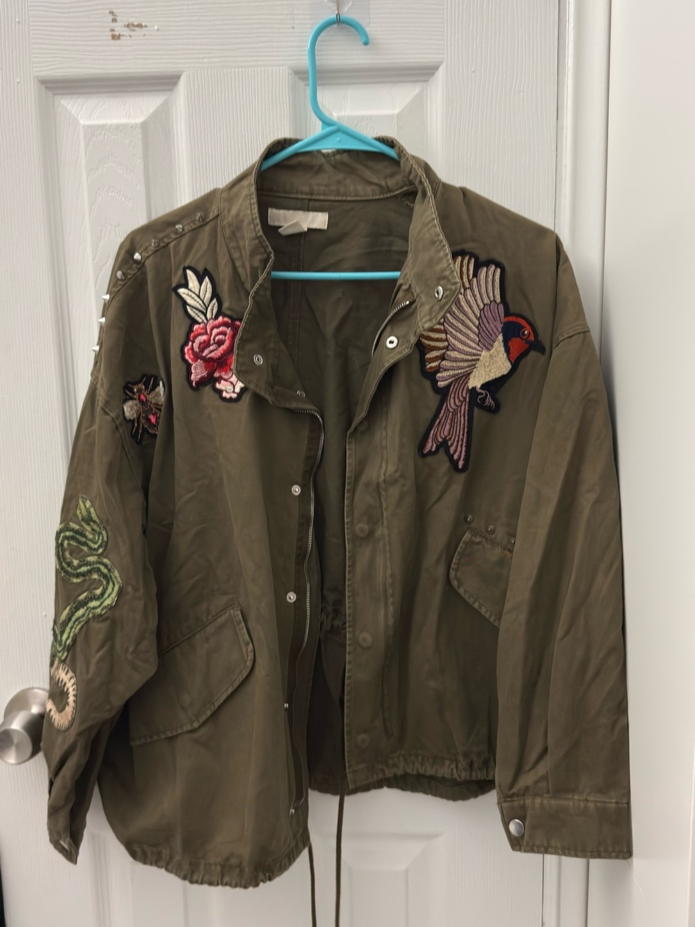 H&M Olive Green Utility Jacket with Embroidered Bird and Floral Appliqués